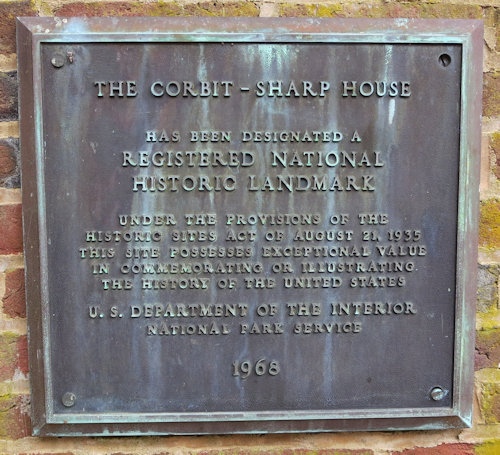 Plaque