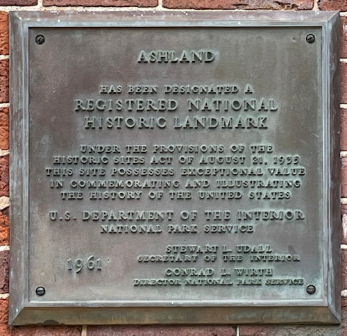 Plaque
