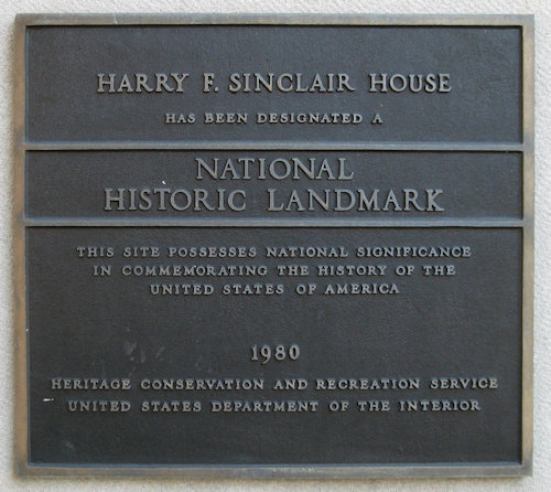 Plaque