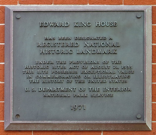 Plaque